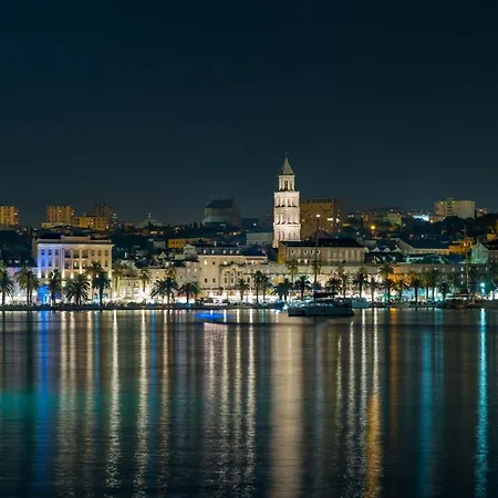Apartment Amazing View Atemberaubenden Blick Auf Stadt By Interhome Podstrana
